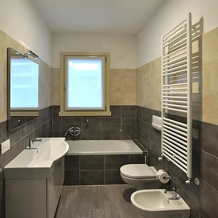 بي بي هوتيلز الفندقية أرسيمبولدي 4*