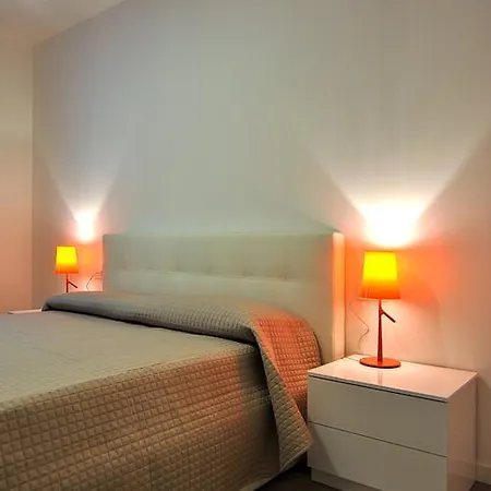 Bb Arcimboldi Апарт-отель